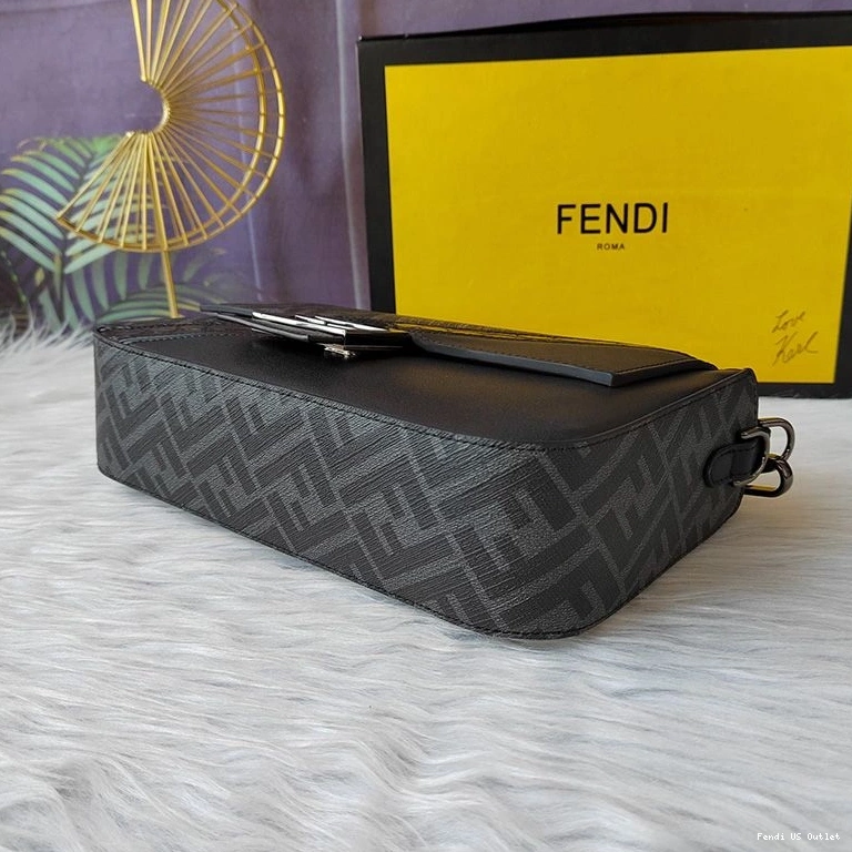 Vintage HOT FF Baguette Bag In Fabric Motif Fendi Medium Black 0823